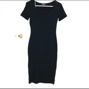 ⚫️Black mid-length dress⚫️